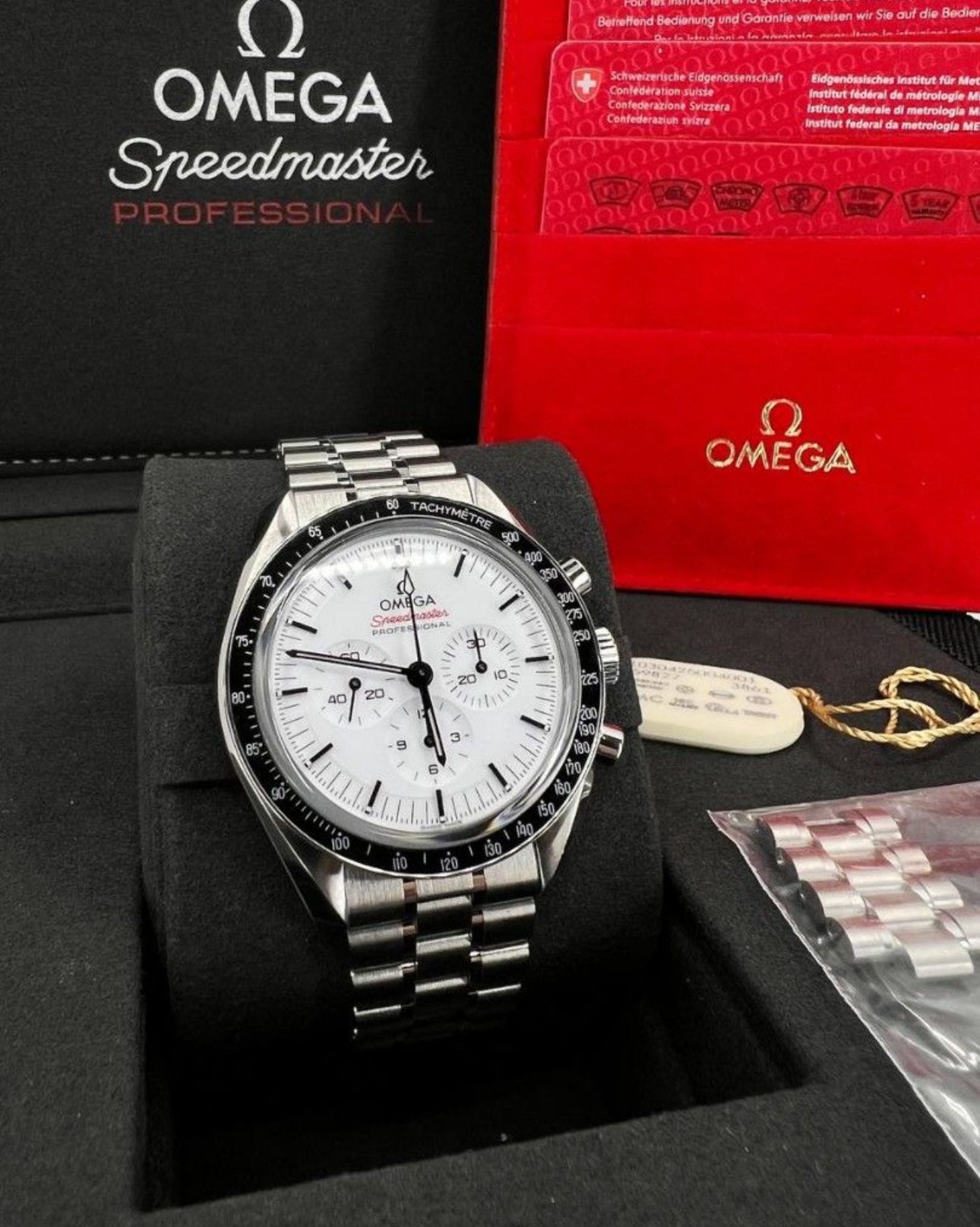 Omega Speedmaster Moonwatch White Dial (Sapphire)