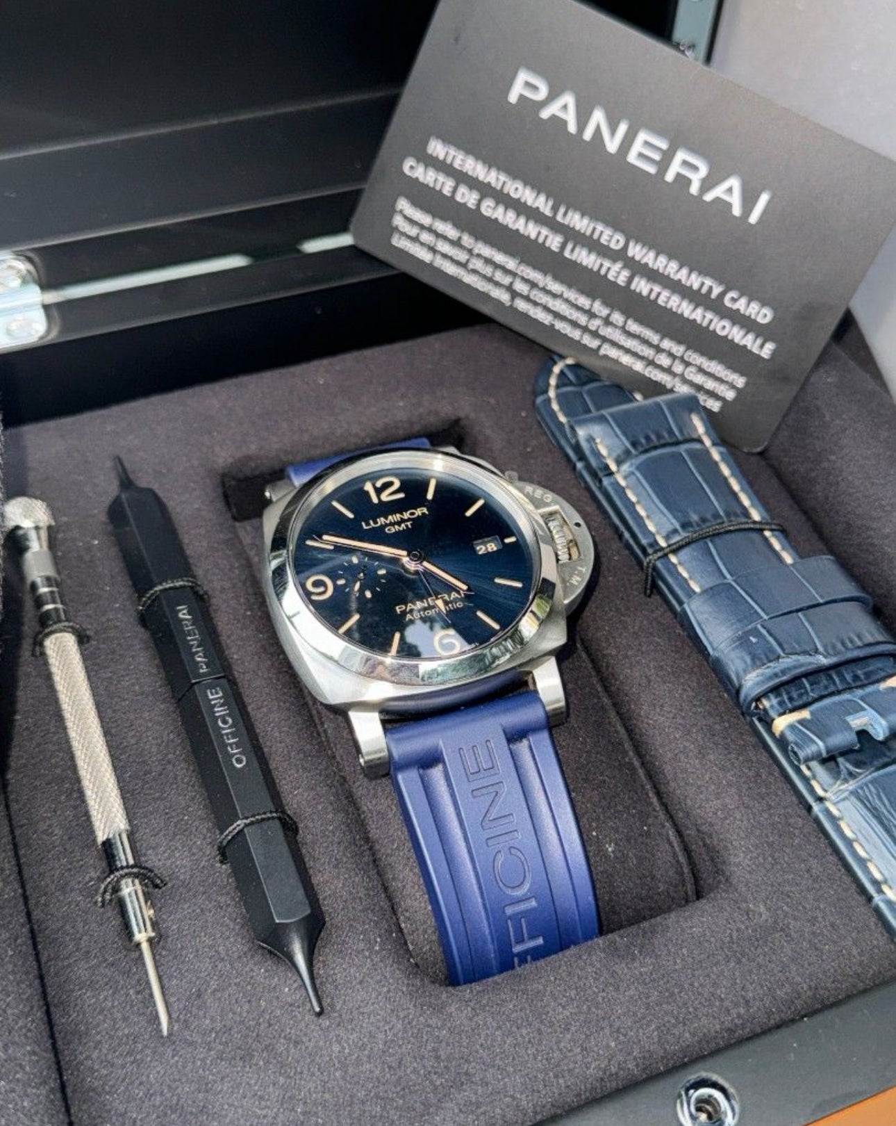 Panerai Luminor GMT Sunburst Blue